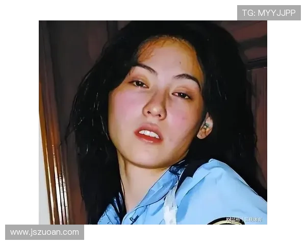 揭秘“艳照门”：事件背后，公众认知与社会影响的深层剖析